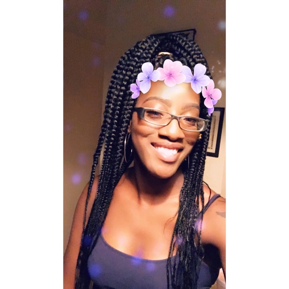 Meet your Posher, Neshiaa - Picture 1 of 1